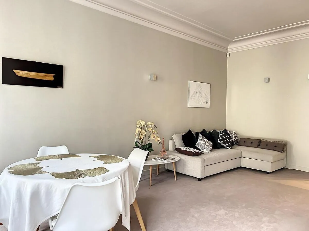 Executive Apartment - Hotel Particulier, Paris 16