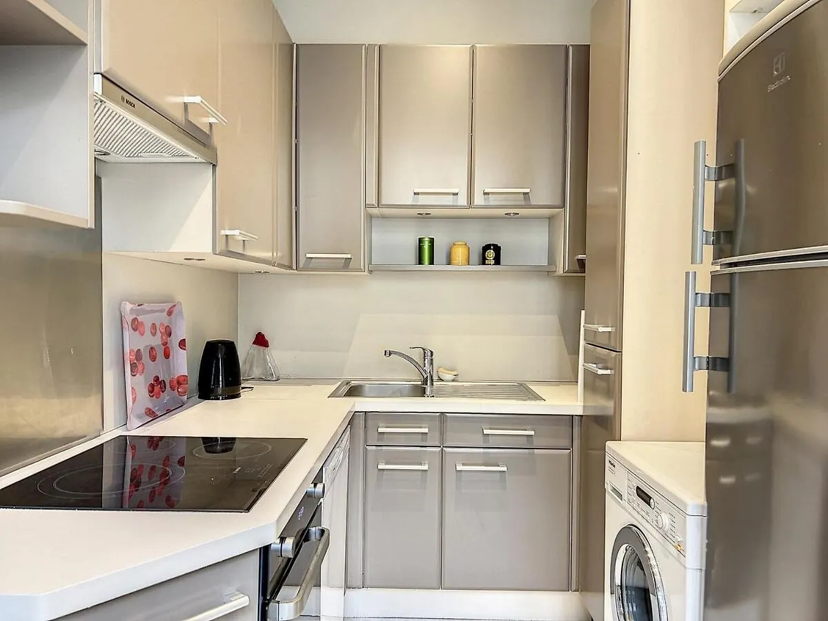 Executive Apartment - Hotel Particulier, Paris 16